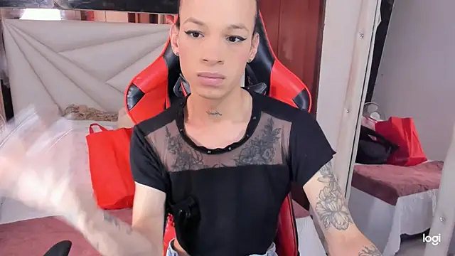 Snapshot of sara_slut21 chatting on December 2024 04:49:01 PM sara slut21 online show from December 2024 04:49:01 PM