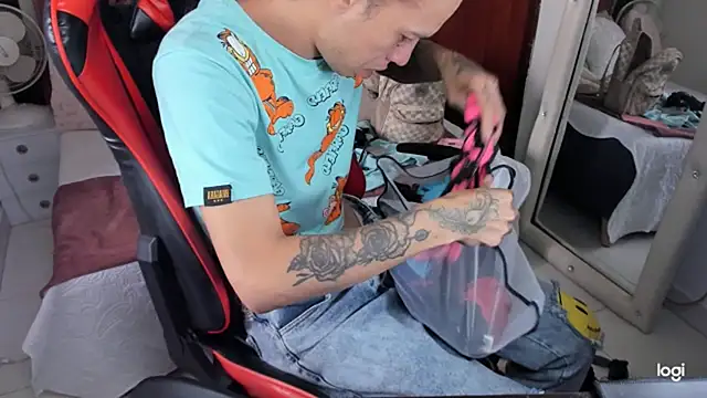 Snapshot of sara_slut21 chatting on January 2025 08:02:02 PM sara slut21 online show from January 2025 08:02:02 PM