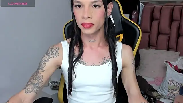 Snapshot of sara_slut21 chatting on March 2025 04:56:01 AM sara slut21 online show from March 2025 04:56:01 AM