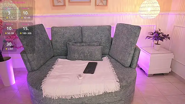 LoonaNyx online show from November 2025 11:42:02 AM