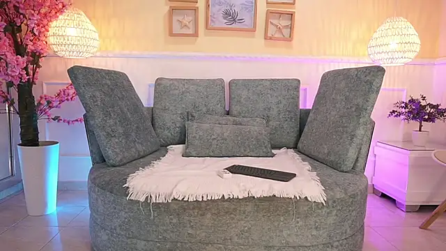 LoonaNyx online show from November 2025 11:42:02 AM