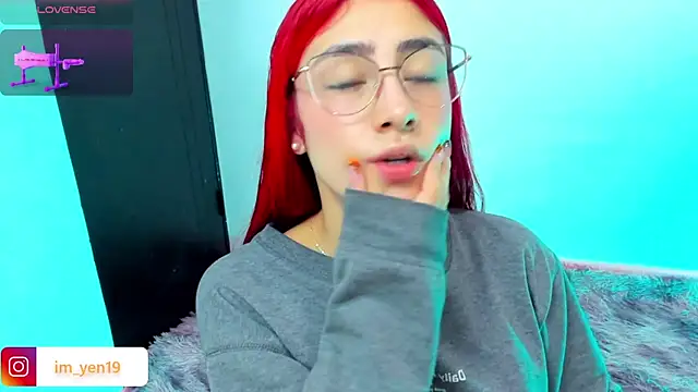 Snapshot of adahraa_younng chatting on November 2025 11:42:02 AM adahraa younng online show from November 2025 11:42:02 AM