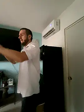 Alexitho25 online show from October 2025 10:29:01 PM