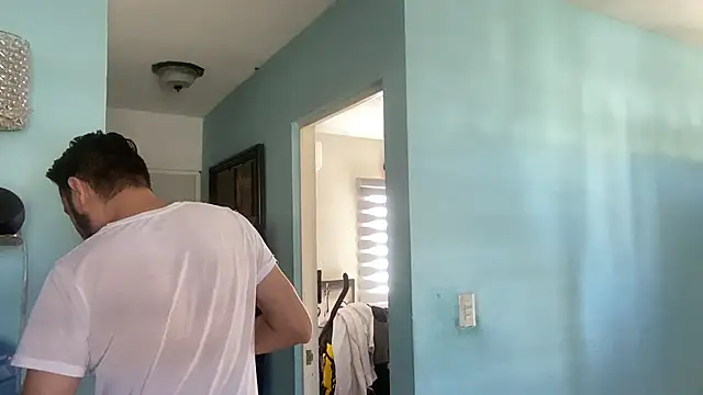 Alexitho25 online show from October 2025 07:09:02 PM