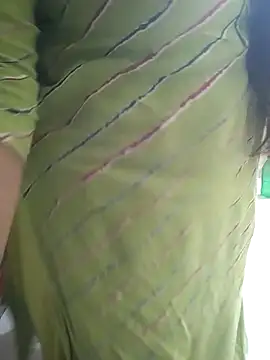 Snapshot of Diya-Sharmaa chatting on October 2025 05:16:01 AM Diya-Sharmaa online show from October 2025 05:16:01 AM