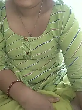 Snapshot of Diya-Sharmaa chatting on October 2025 05:07:02 AM Diya-Sharmaa online show from October 2025 05:07:02 AM
