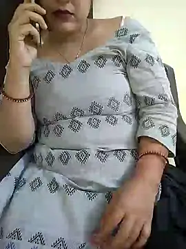 Snapshot of Diya-Sharmaa chatting on October 2025 04:56:02 AM Diya-Sharmaa online show from October 2025 04:56:02 AM