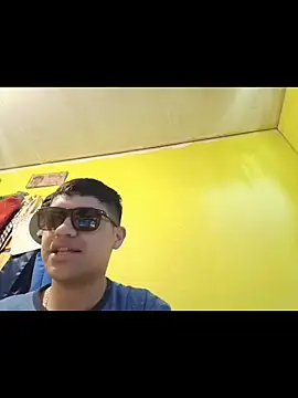 juanfritaa21 online show from October 2025 03:24:01 PM