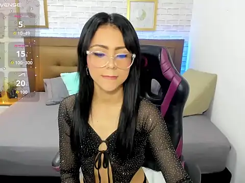 Snapshot of liittle_sunflower chatting on November 2025 01:22:01 PM liittle sunflower online show from November 2025 01:22:01 PM