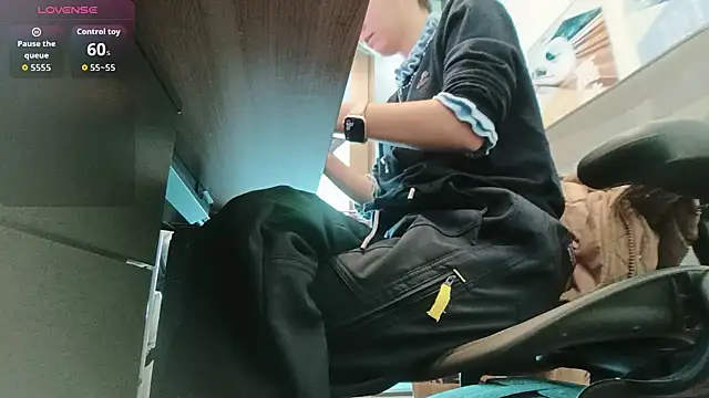 KKMM168 online show from December 2025 05:55:02 AM