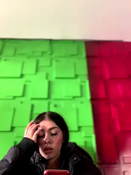 Snapshot of Linda_LS chatting on October 2025 01:41:01 PM Linda LS online show from October 2025 01:41:01 PM