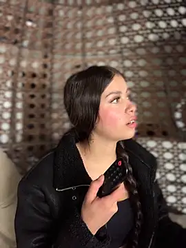 Snapshot of Linda_LS chatting on October 2025 01:53:02 PM Linda LS online show from October 2025 01:53:02 PM