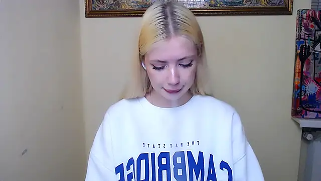 AliceHotty  online show from April 2026 06:51:01 AM