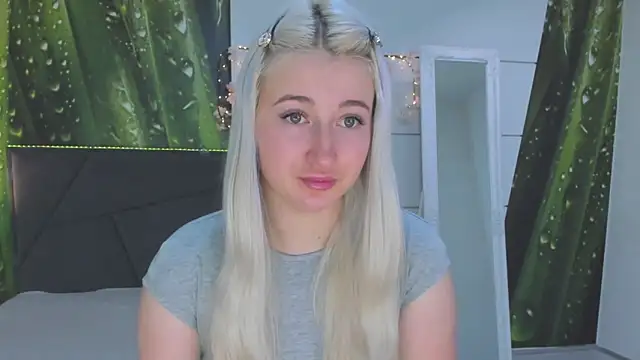 HollyTailors online show from February 2026 06:20:01 AM