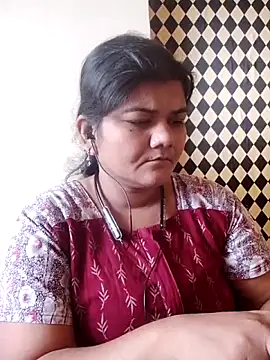 Snapshot of Meenu_tiwari chatting on September 2025 09:20:01 AM Meenu tiwari online show from September 2025 09:20:01 AM