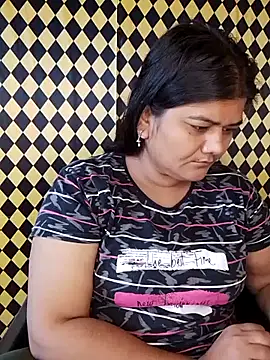 Snapshot of Meenu_tiwari chatting on September 2025 09:11:02 AM Meenu tiwari online show from September 2025 09:11:02 AM