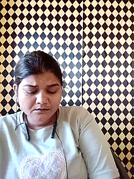 Snapshot of Meenu_tiwari chatting on September 2025 10:51:01 AM Meenu tiwari online show from September 2025 10:51:01 AM