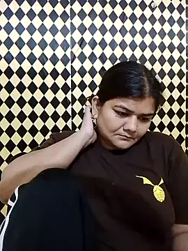 Snapshot of Meenu_tiwari chatting on September 2025 08:47:02 PM Meenu tiwari online show from September 2025 08:47:02 PM