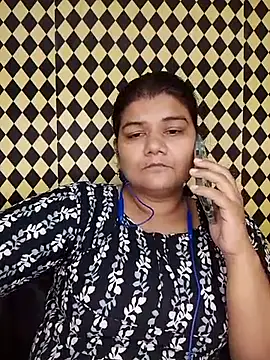Snapshot of Meenu_tiwari chatting on September 2025 08:03:01 PM Meenu tiwari online show from September 2025 08:03:01 PM
