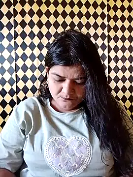 Snapshot of Meenu_tiwari chatting on October 2025 10:10:02 AM Meenu tiwari online show from October 2025 10:10:02 AM