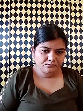 Snapshot of Meenu_tiwari chatting on October 2025 09:18:02 AM Meenu tiwari online show from October 2025 09:18:02 AM