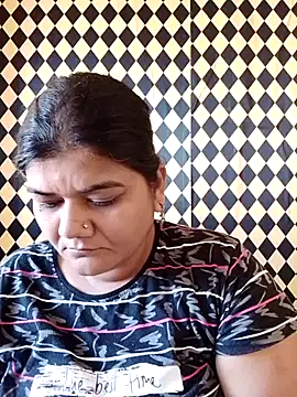 Snapshot of Meenu_tiwari chatting on October 2025 09:40:02 AM Meenu tiwari online show from October 2025 09:40:02 AM