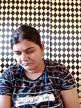 Snapshot of Meenu_tiwari chatting on October 2025 11:29:02 AM Meenu tiwari online show from October 2025 11:29:02 AM
