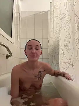 Emilia Mausi online show from February 2026 07:50:02 PM