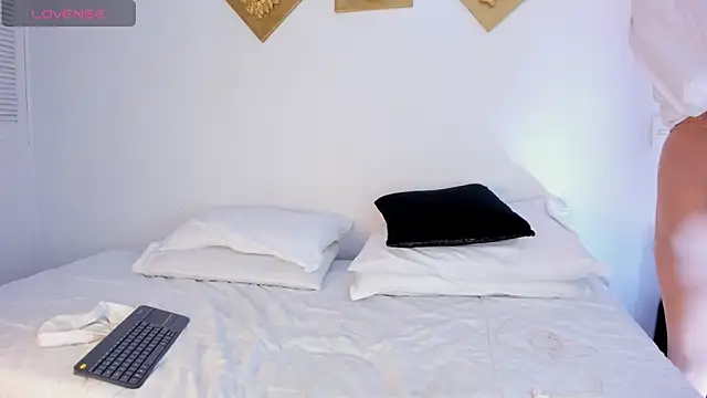 Snapshot of Aleexiiaa chatting on September 2025 12:17:01 PM Aleexiiaa online show from September 2025 12:17:01 PM