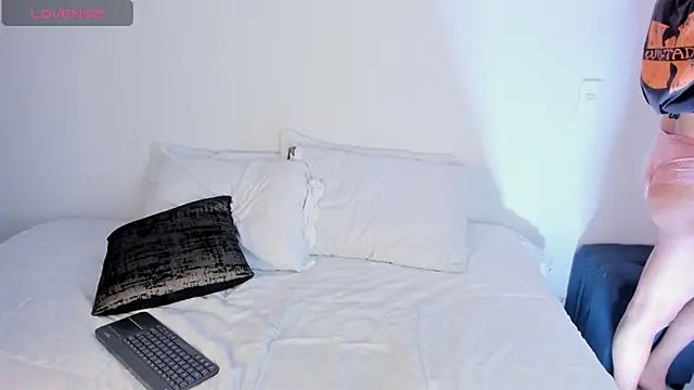 Snapshot of Aleexiiaa chatting on September 2025 12:07:01 PM Aleexiiaa online show from September 2025 12:07:01 PM