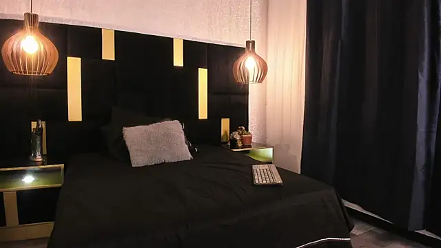 Lucio  Fox online show from March 2026 12:01:02 PM