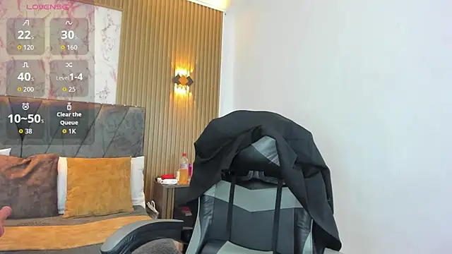 Picsis  online show from November 2025 09:48:01 PM