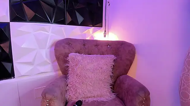 IrinaMonroee online show from September 2025 09:20:01 AM