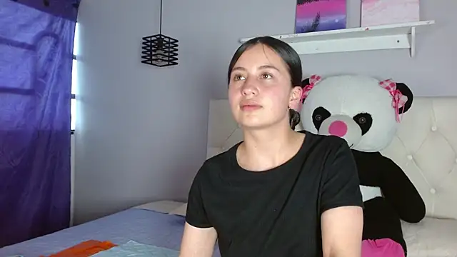 Zaaida  online show from December 2025 08:40:01 PM