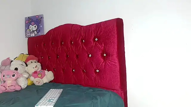 Snapshot of Akito_Very_Dirty chatting on September 2025 10:34:01 PM Akito Very Dirty online show from September 2025 10:34:01 PM