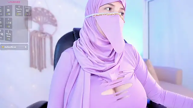 Snapshot of salma_isawwii chatting on November 2025 03:33:02 PM salma isawwii online show from November 2025 03:33:02 PM