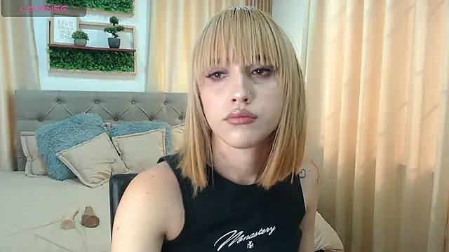 zohet kriss online show from October 2025 02:29:01 PM