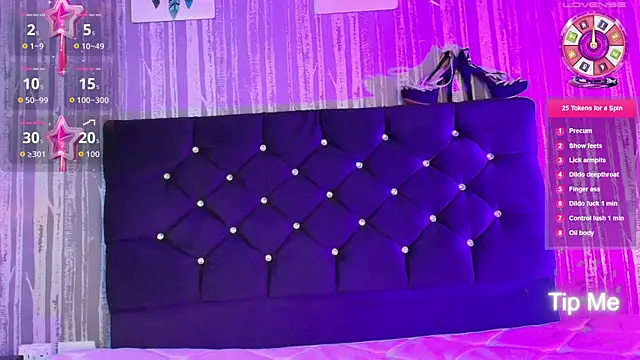 Hailey johnsonn online show from September 2025 01:38:01 PM