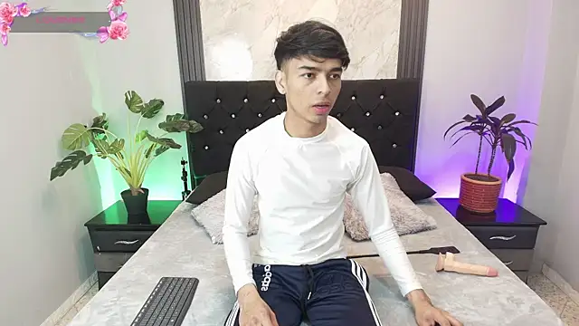 OnlyJos online show from November 2025 07:35:02 PM