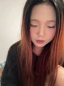 Snapshot of mimi9420 chatting on April 2026 02:43:01 PM mimi9420 online show from April 2026 02:43:01 PM