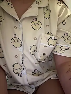 Snapshot of mimi9420 chatting on April 2026 06:28:01 PM mimi9420 online show from April 2026 06:28:01 PM