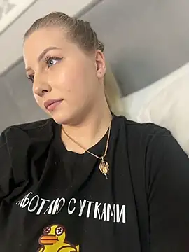 Snapshot of Amy_mit chatting on March 2026 04:11:02 PM Amy mit online show from March 2026 04:11:02 PM