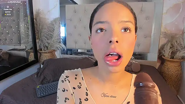 Snapshot of Luna_Tylor chatting on November 2025 03:38:01 AM Luna Tylor online show from November 2025 03:38:01 AM