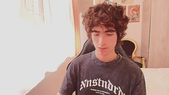 Snapshot of Nude_Boy18 chatting on October 2025 06:37:01 PM Nude Boy18 online show from October 2025 06:37:01 PM