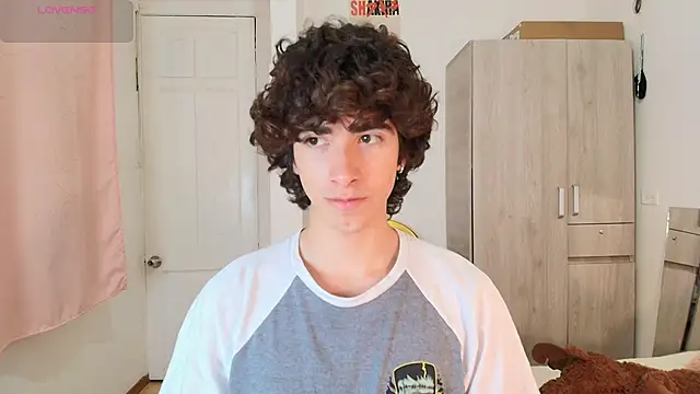 Snapshot of Nude_Boy18 chatting on November 2025 05:29:01 AM Nude Boy18 online show from November 2025 05:29:01 AM