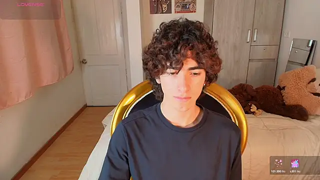 Snapshot of Nude_Boy18 chatting on November 2025 01:37:02 AM Nude Boy18 online show from November 2025 01:37:02 AM