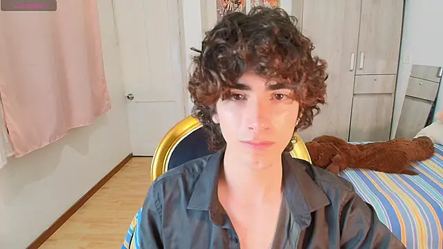 Snapshot of Nude_Boy18 chatting on November 2025 04:12:02 AM Nude Boy18 online show from November 2025 04:12:02 AM