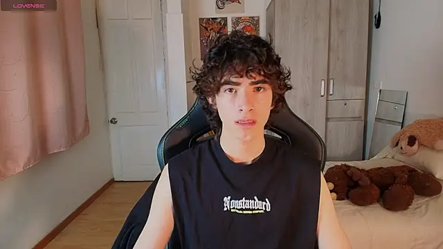 Snapshot of Nude_Boy18 chatting on December 2025 02:38:01 AM Nude Boy18 online show from December 2025 02:38:01 AM