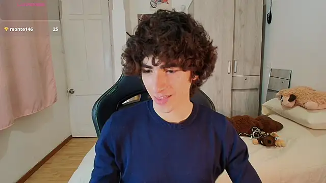 Snapshot of Nude_Boy18 chatting on December 2025 11:21:01 PM Nude Boy18 online show from December 2025 11:21:01 PM