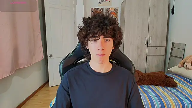 Snapshot of Nude_Boy18 chatting on December 2025 01:11:02 AM Nude Boy18 online show from December 2025 01:11:02 AM